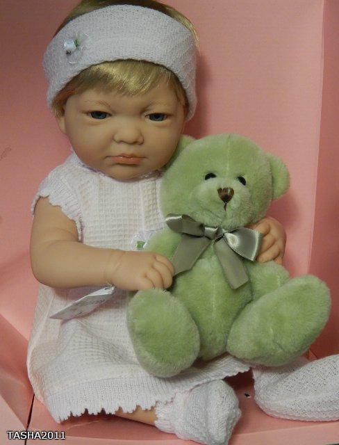 Испанские куклы и ретро-автомобили или "Все мальчики любят машинки"