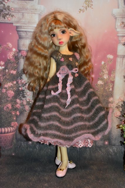 Весеннее настроение. Платья для кукол Kaye Wiggs