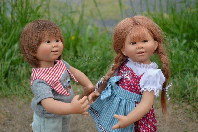 Двойная радость! Вихтели Rosemarie Anna Muller от Schildkrot