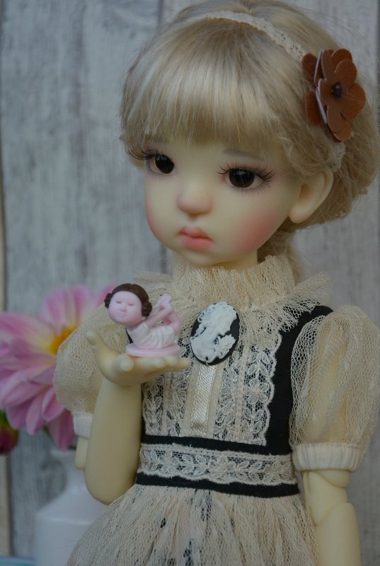 Ты словно розы лепесток! МейМей от Кайе Виггз