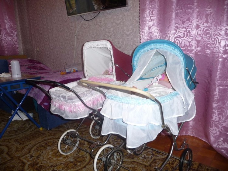 Еще одна колясочка — Аксессуары для кукол своими руками: идеи (фото 7)