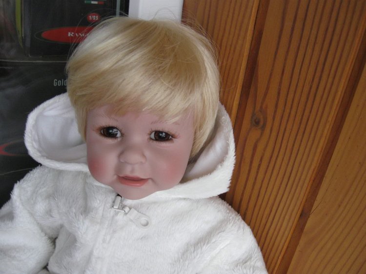 Разные детки Адора одного молда