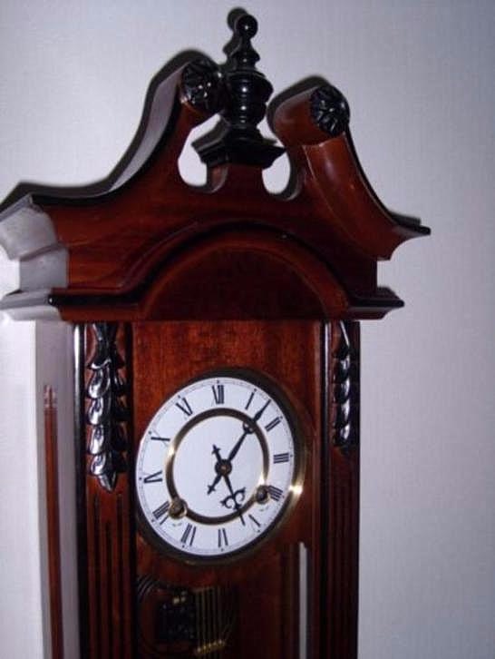 Старинные часы еще идут. Коллекция старинных часов