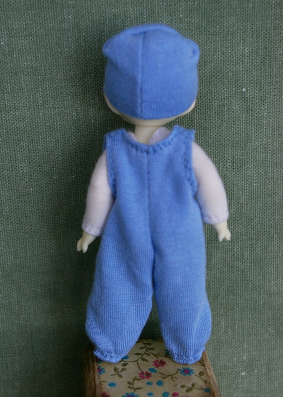 Новые костюмчики для маленький BJD (фото 3)