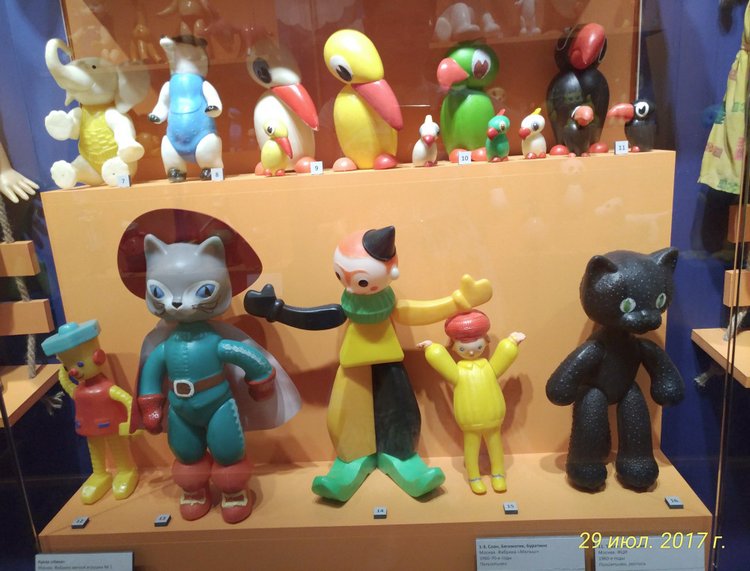 Выставка «Все лучшее – детям. Игрушки 1950–1980 годов из коллекции Сергея Романова». Часть 2