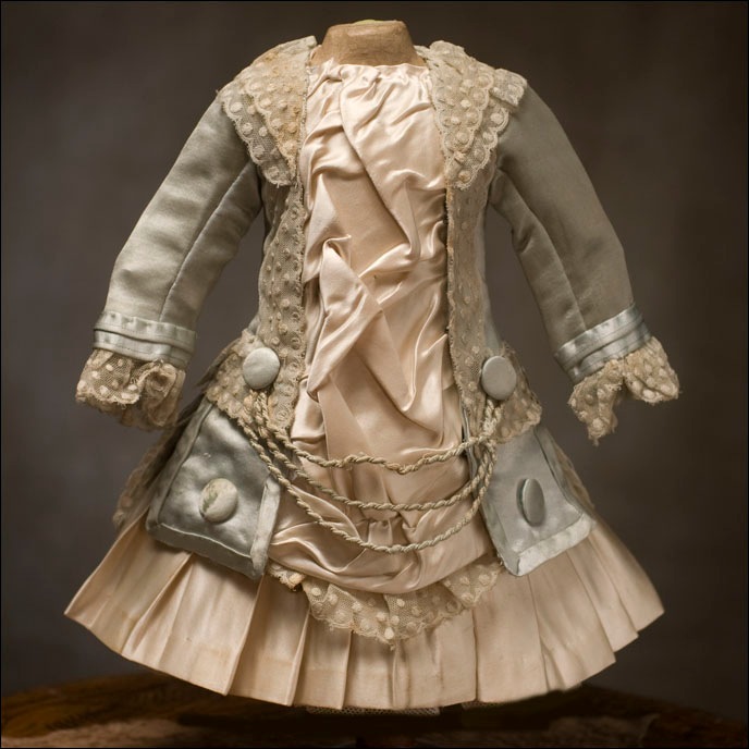 Сборная солянка кукольных нарядов - для вдохновения