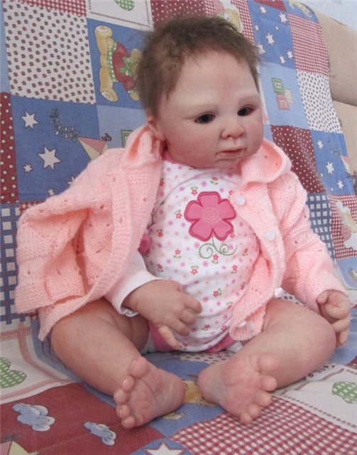 Мама дочку одевала. Кукла реборн Светик