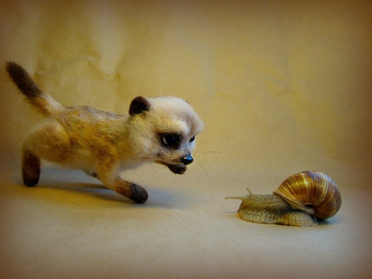 Сурикат. Авторская игрушка валянием из шерсти Ольги Чернухо (фото 4)