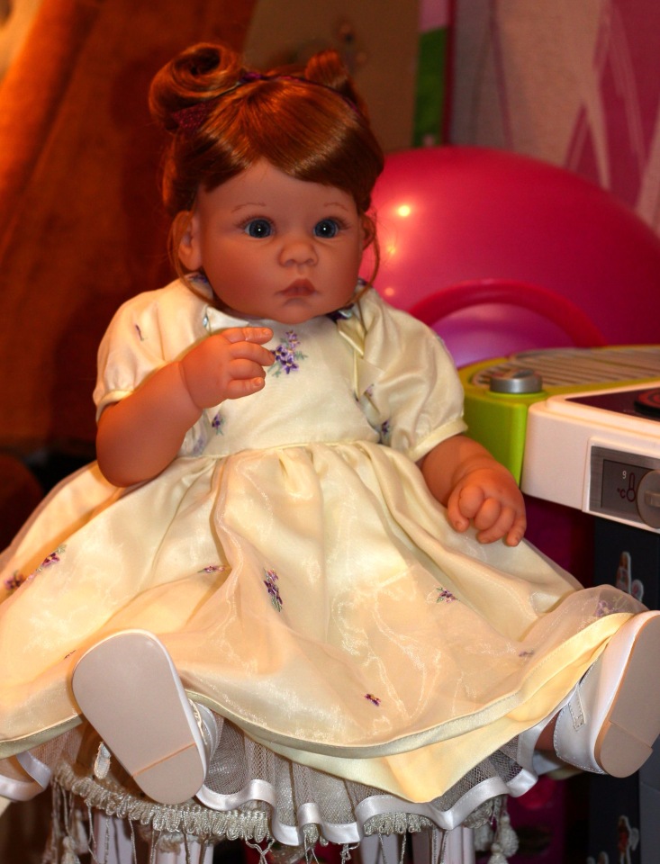 По следам 14 февраля, Моя прекрасная девочка Марго, Sweet Violets Lee Middleton