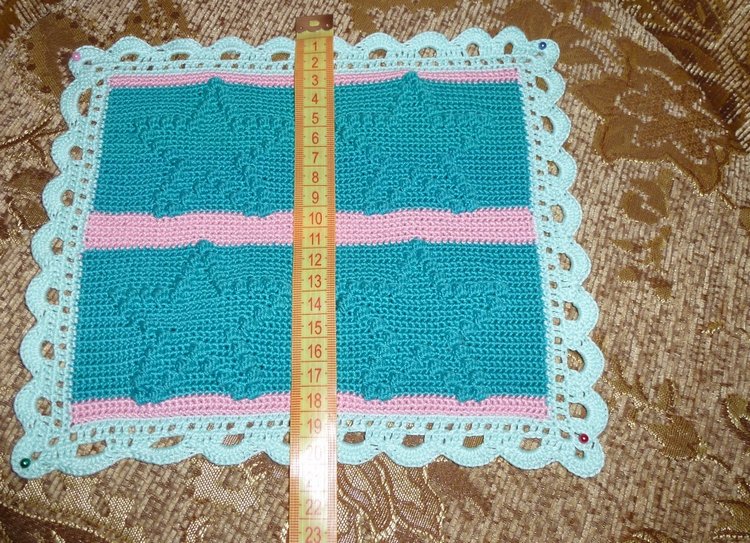 Красивые пледы-одеяльца ручной работы для кукол (фото 8)