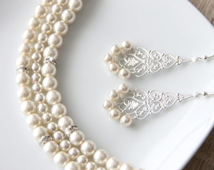 Надели шарики на нити. Красиво очень, посмотрите! Сваровски нашими глазами (фото 4)