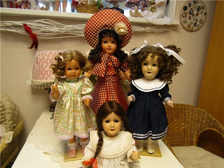 Великолепная четверка — Редкие антикварные куклы и реплики: воск (фото 8)