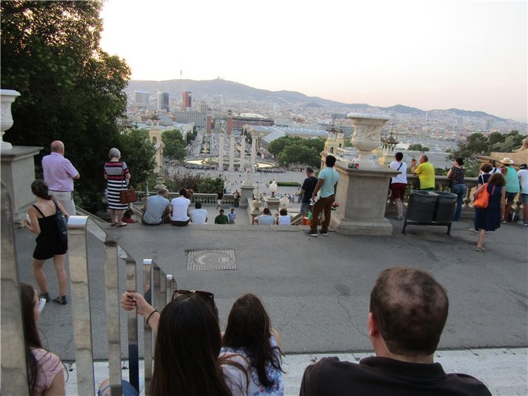 Магический фонтан Монжуика — поющая достопримечательность Барселоны (фото 7)