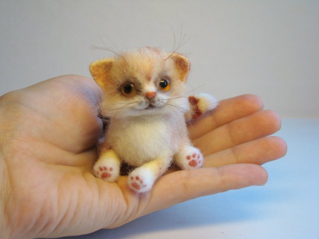 Усатый - полосатый. Авторская игрушка валянием из шерсти Ольги Чернухо (фото 8)