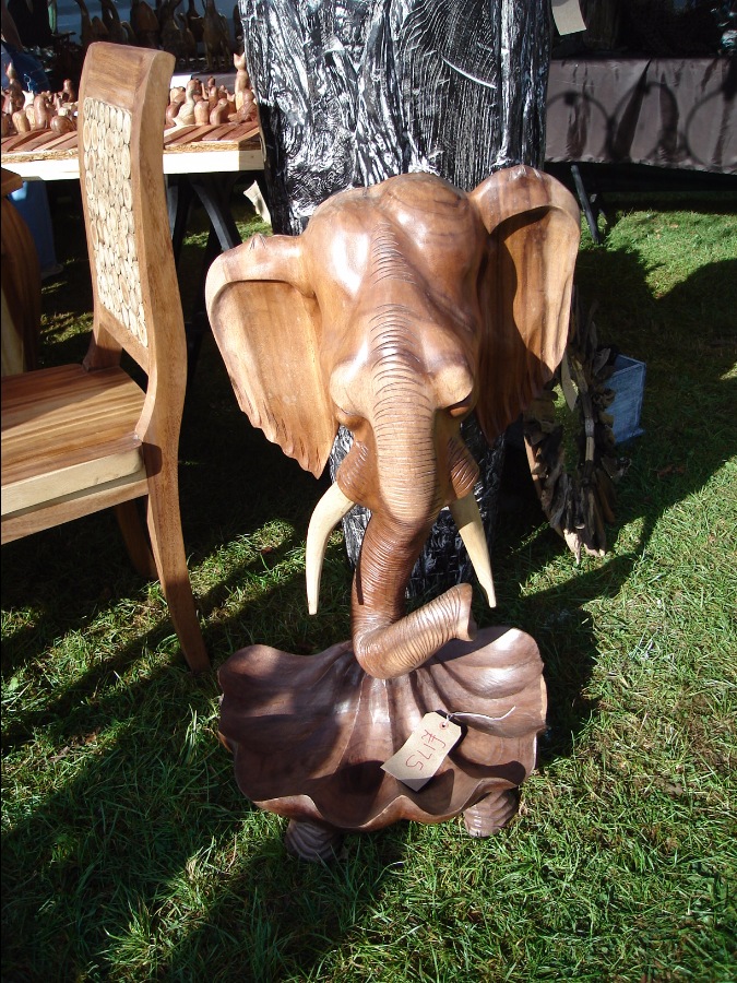 Маша,без медведя,зато с козой и поросенком, на осенней ярмарке в королевском поместье Сандрингем ( Sandringham House)