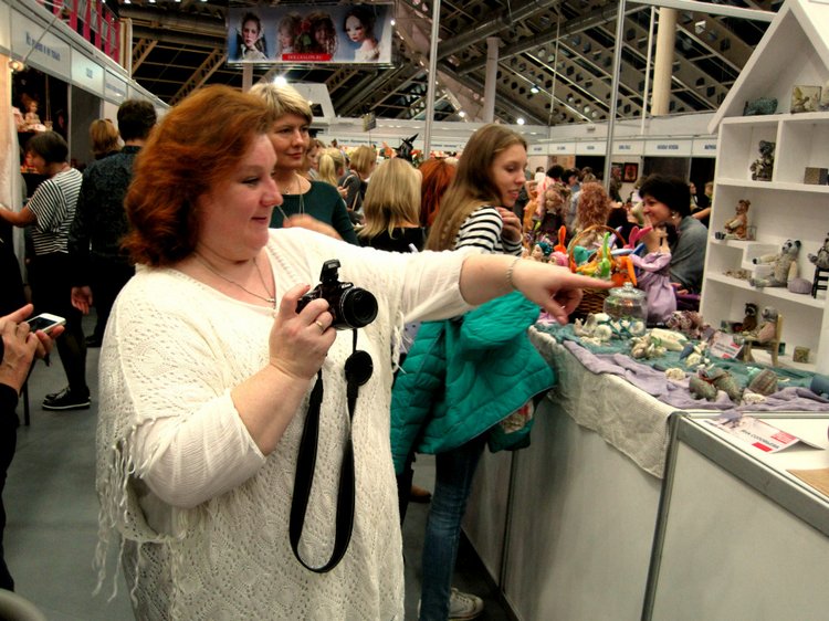 Наш приз в конкурсе - билет на выставку Международный Салон кукол 2016