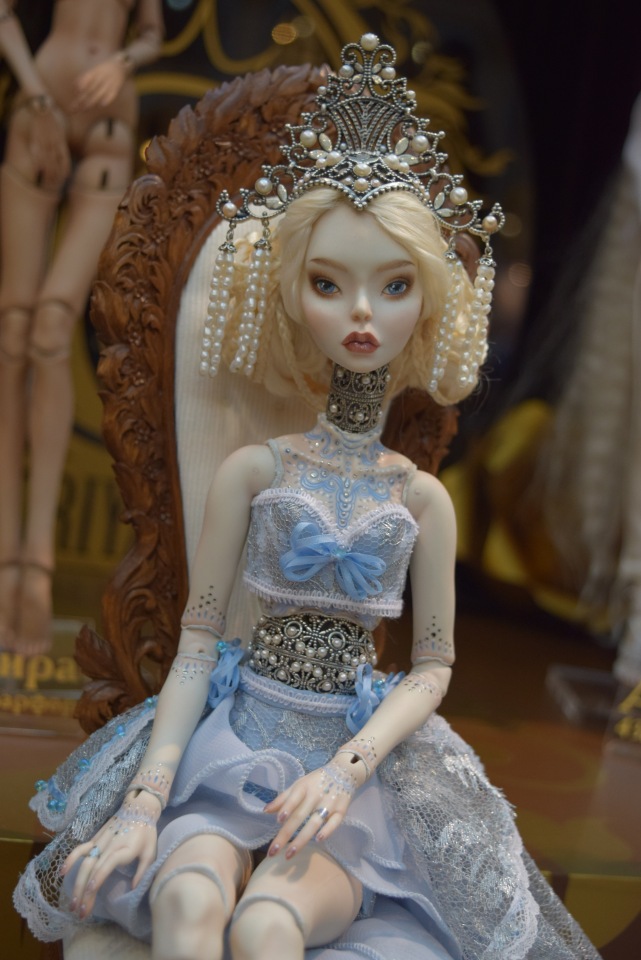 VII Московская международная выставка "Искусство Куклы". Портреты кукольной души или незримый диалог