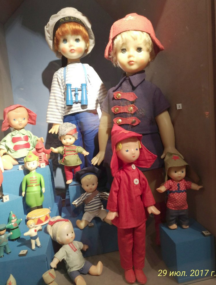 Выставка «Все лучшее – детям. Игрушки 1950–1980 годов из коллекции Сергея Романова». Часть 2