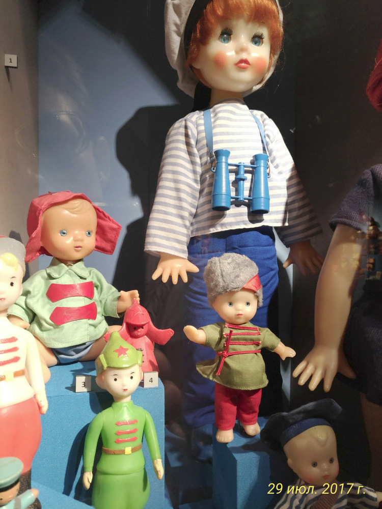 Выставка «Все лучшее – детям. Игрушки 1950–1980 годов из коллекции Сергея Романова». Часть 2