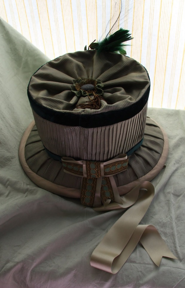 Сборная солянка кукольных нарядов - для вдохновения