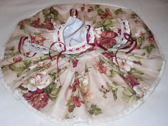 Платье для Катюшки — Одежда и обувь для кукол своими руками: фото