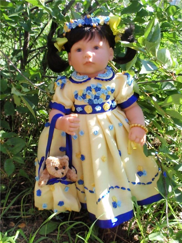 Солнечная цветочница Анюта. Эксперименты с переодеванием могут быть нескончаемы (фото 3)