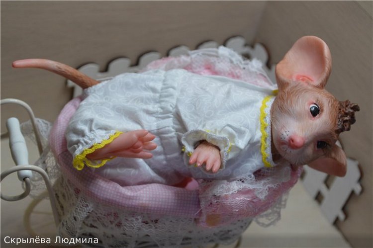 Мышка реборн, маленькая модель. Mouse Mascot от скульптора Sylvia Manning (фото 2)