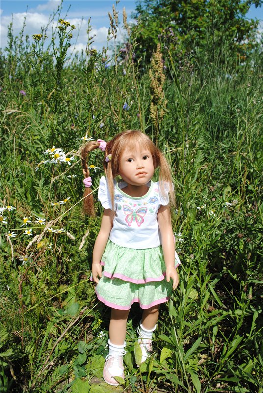 Летняя прогулка милой девочки Паулы Heidi Plusczok