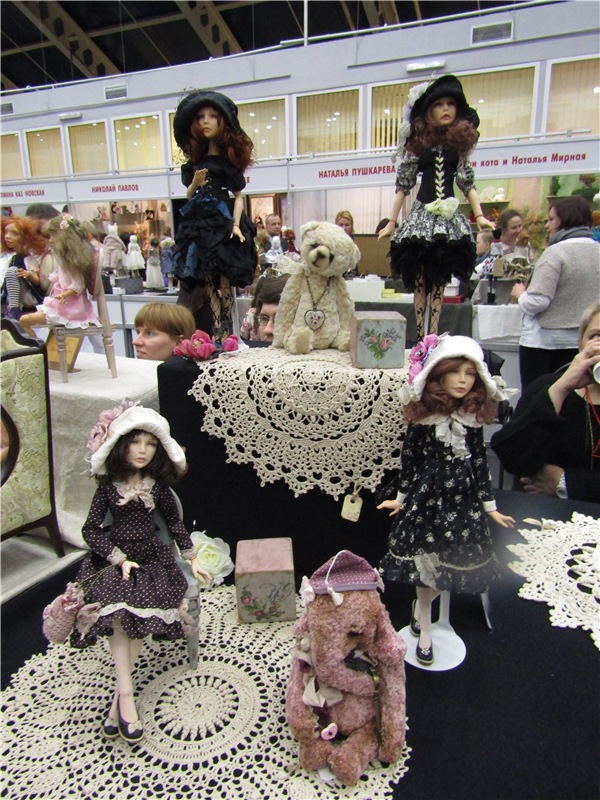 Тишинка 2016. Широко открытые глаза. Салон кукол