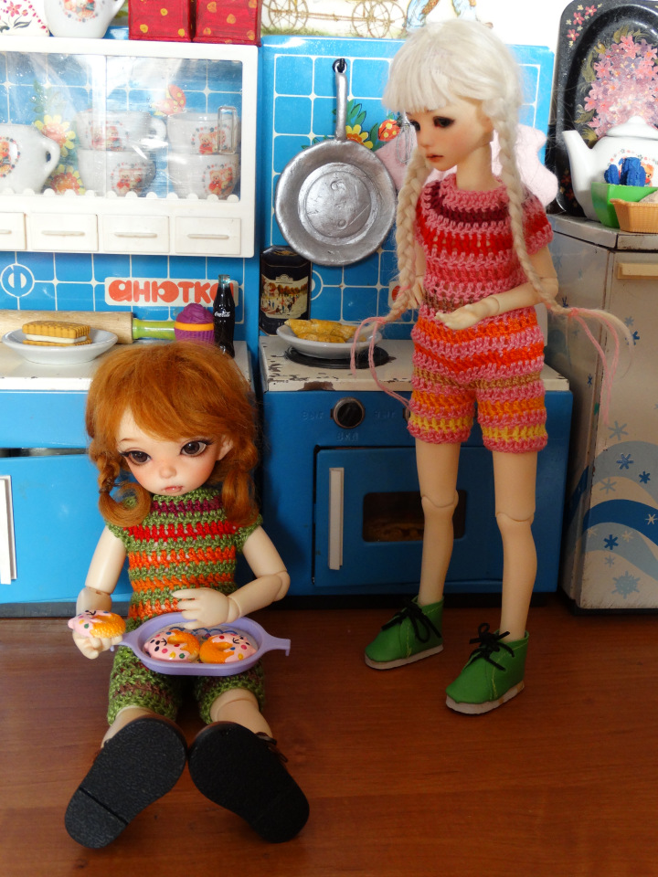 Девочки на кухне — Фотоистории с куклами BJD (БЖД): сериалы