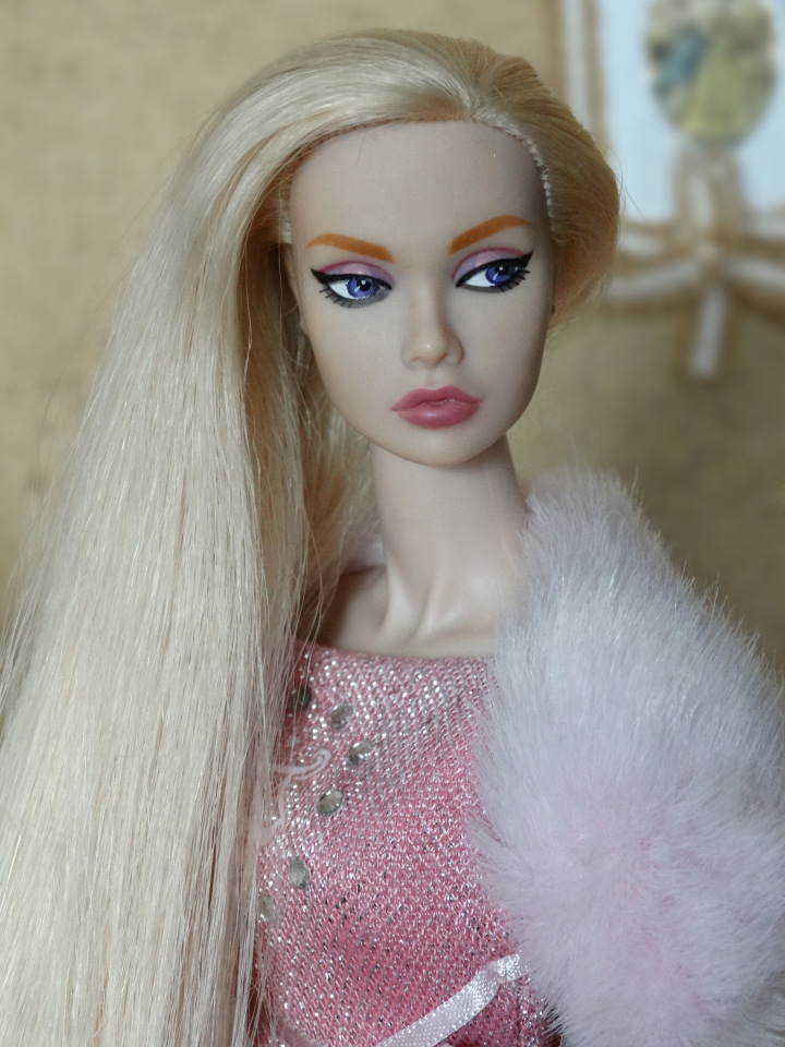 Капроновое безумие. Поппи в вечерних платьях