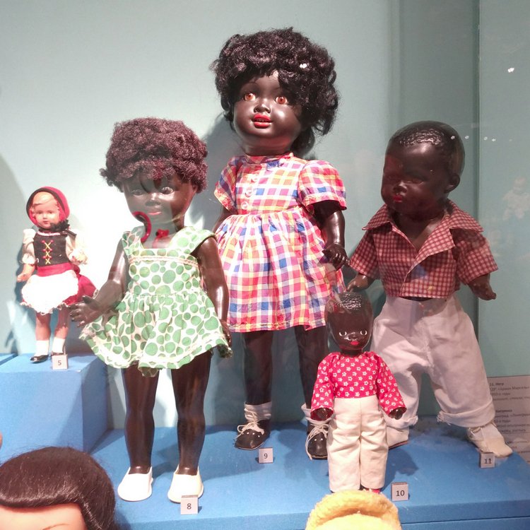 Выставка «Все лучшее – детям. Игрушки 1950–1980 годов из коллекции Сергея Романова». Часть 1