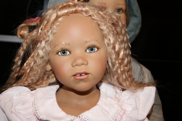 Плакса - вакса Инке и веселые девчата и мальчишки - Поль, Хьго, Ива и Таночка