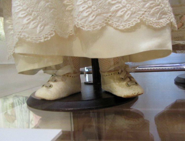 «Мода по-взрослому. Истории из кукольного гардероба» - выставка в Музее-заповеднике «Царицыно» - продолжение - детали. Часть