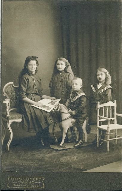 У матросов нет вопросов. В копилку идей для создания образов старинных кукол