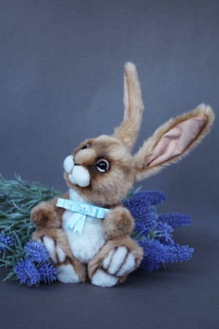 Заяц Луиджи. Авторская игрушка Татьяны Матляк