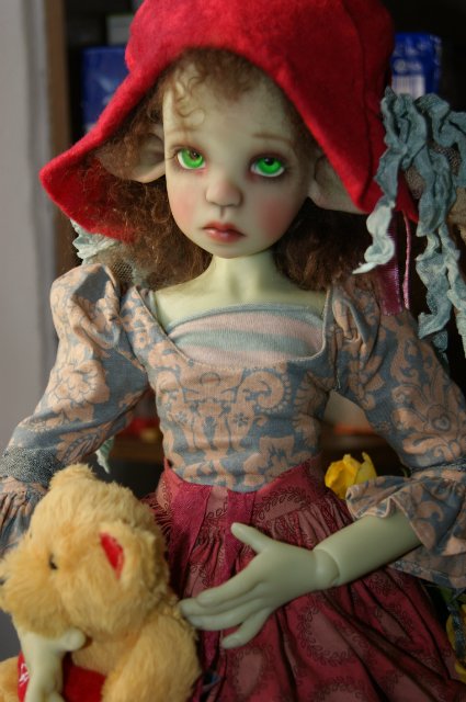 Mademoiselle Buonaparte или росшная Нелличка фавн green Kaye Wiggs с кастомным мейком и аутфитом от Val Zeitler