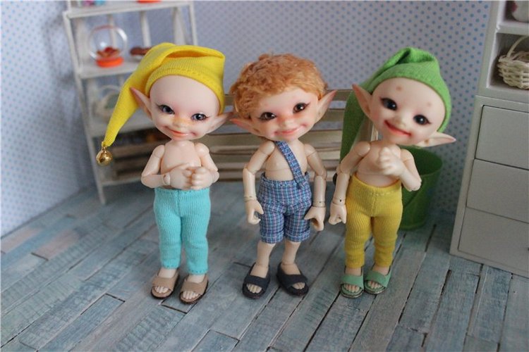 Как мелочь Анюте помогала