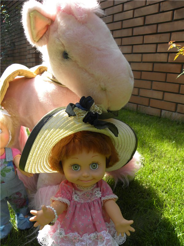 Девочки на прогулке — Куклы Galoob Baby Face (Фейсинки): винтаж 90