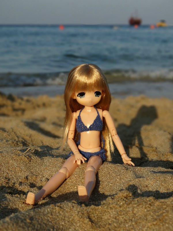 Девочки мамачап на Средиземном море