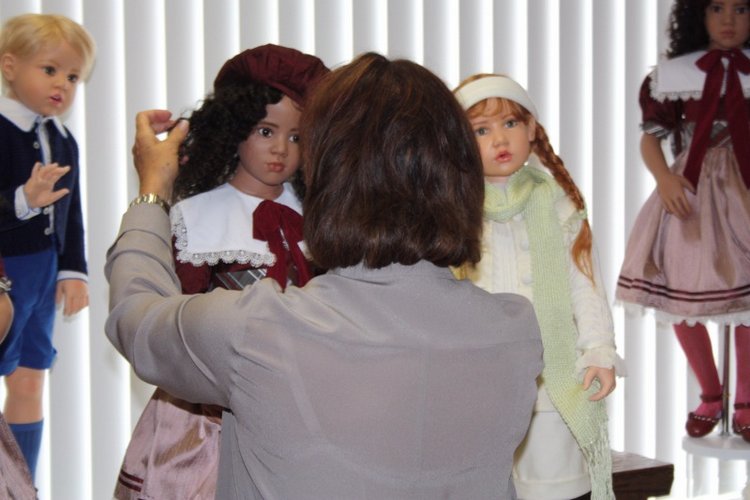 Августовская встреча в клубе коллекционеров с фрау Hildegard Gunzel. Часть 4. О планах на следующий год и подписи кукол