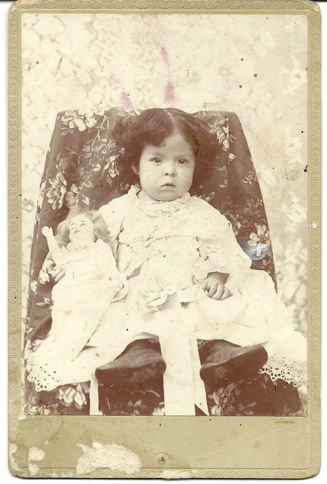 Cтаринные фотографии девочек с куклами (фото 7)