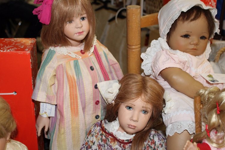 Все на выставку! Продолжение: Куклы и мишки