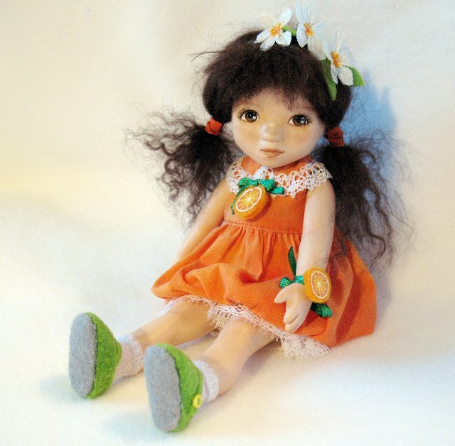 Моя первая текстильная куколка (фото 9)