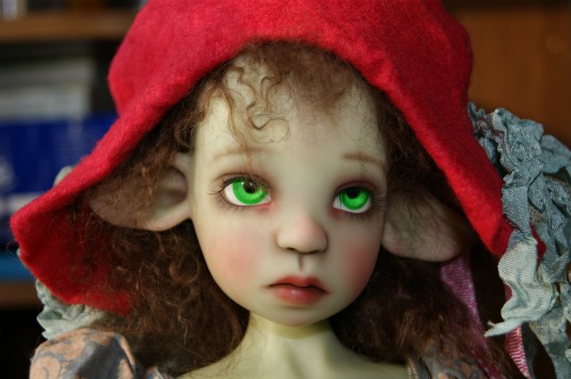 Mademoiselle Buonaparte или росшная Нелличка фавн green Kaye Wiggs с кастомным мейком и аутфитом от Val Zeitler (фото 6)