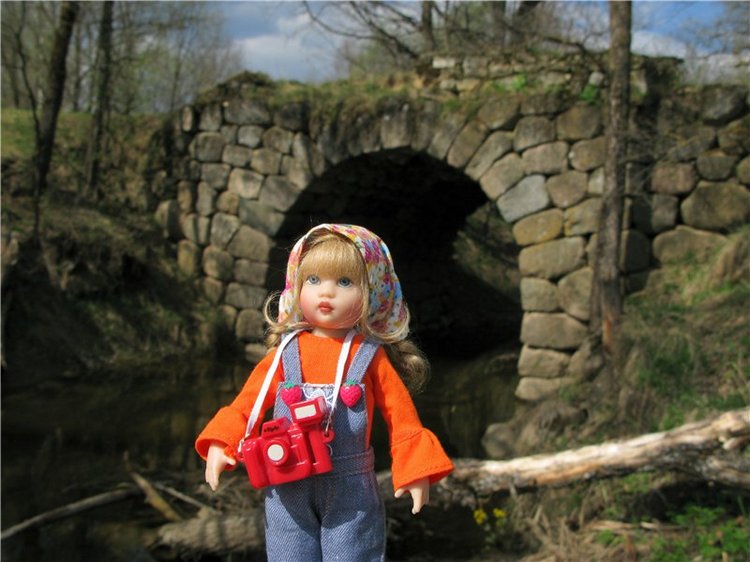 На водопад с Райли. Riley от автора Helen Kish