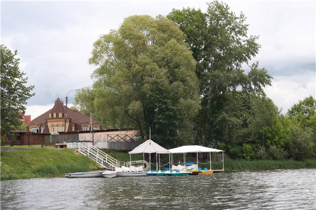 Трое в лодке, не считая собаки