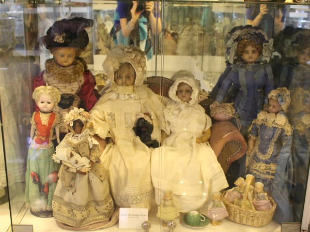 Прогулка по Музею уникальных кукол в Москве. Продолжение