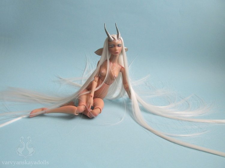 Последняя шарнирная кукла данного молда, Шанти (фото 9)