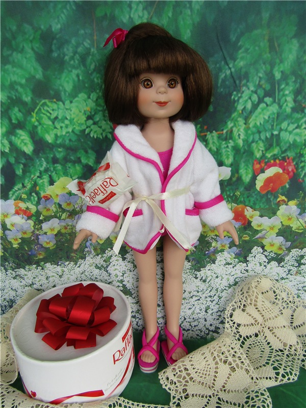 Улыбка бесценна, не стоит награды. Всего лишь улыбка - и Вам будут рады…